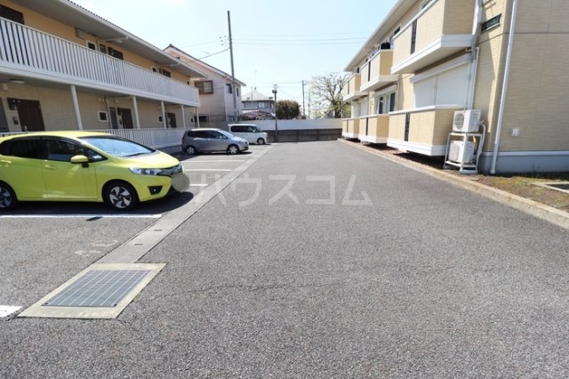 2/5 駐車場