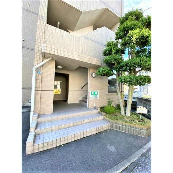 14/23 エントランス