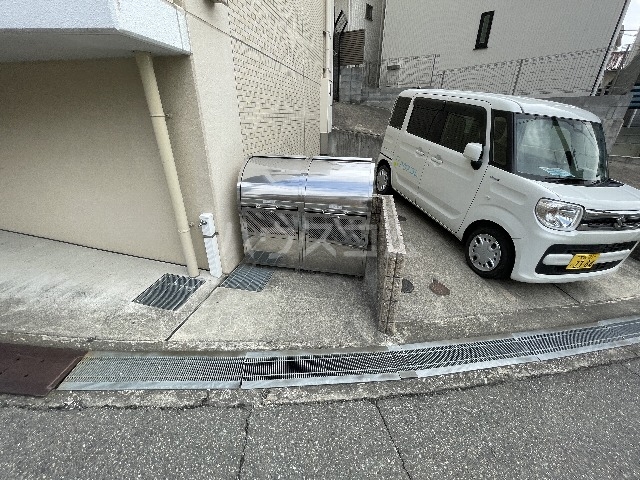 25/30 駐車場