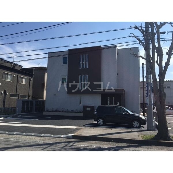 15/23 駐車場