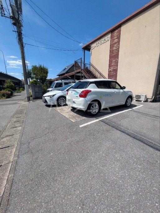16/23 駐車場