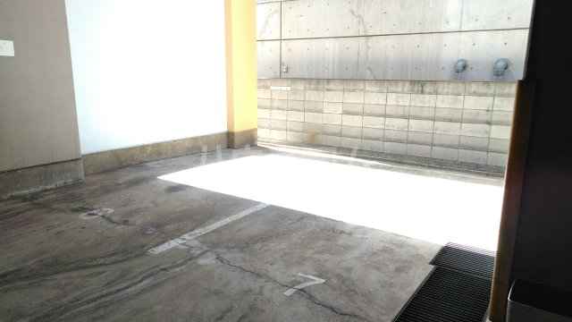 14/21 駐車場