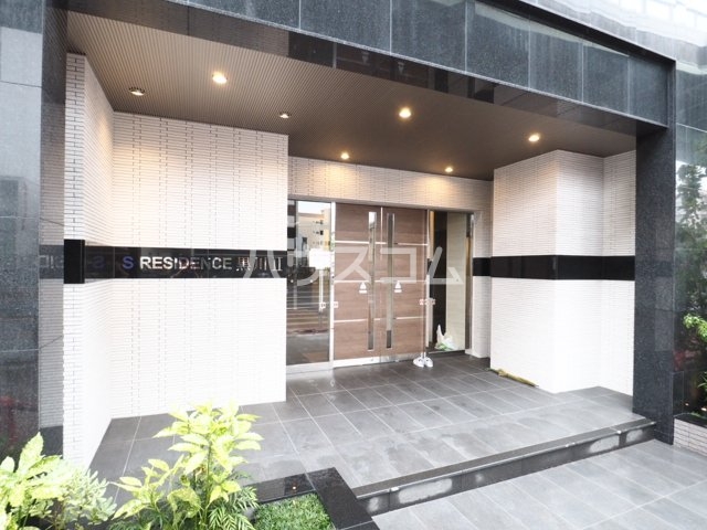 15/21 エントランス