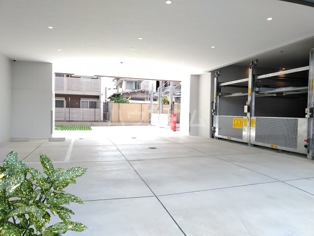 23/29 駐車場