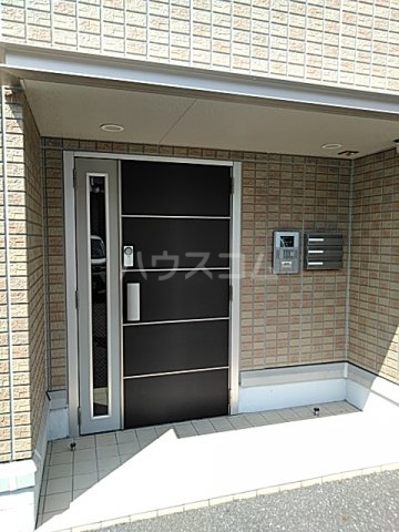 18/28 エントランス