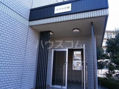 16/27 エントランス