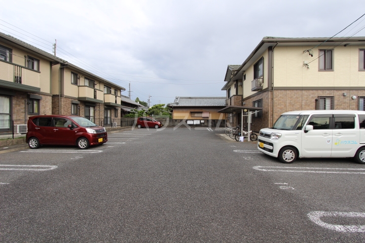 3/7 駐車場