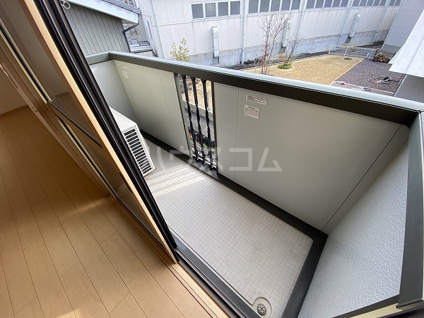 23/30 バルコニー