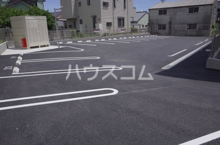 28/30 駐車場