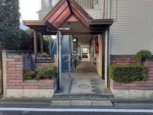 25/30 エントランス