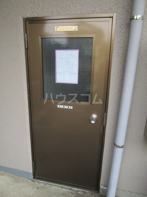 23/30 エントランス