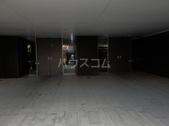 22/29 エントランス