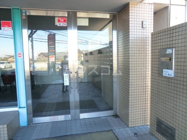 18/20 エントランス