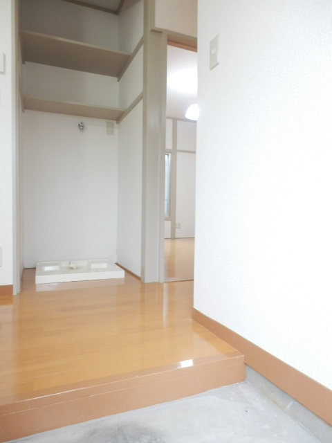 22/23 エントランス