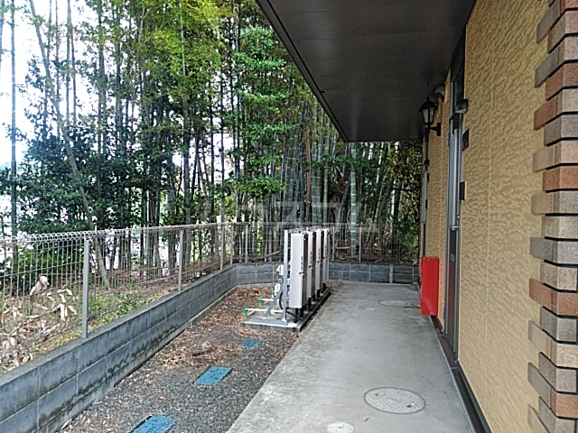 18/24 エントランス