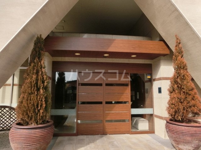 21/29 エントランス