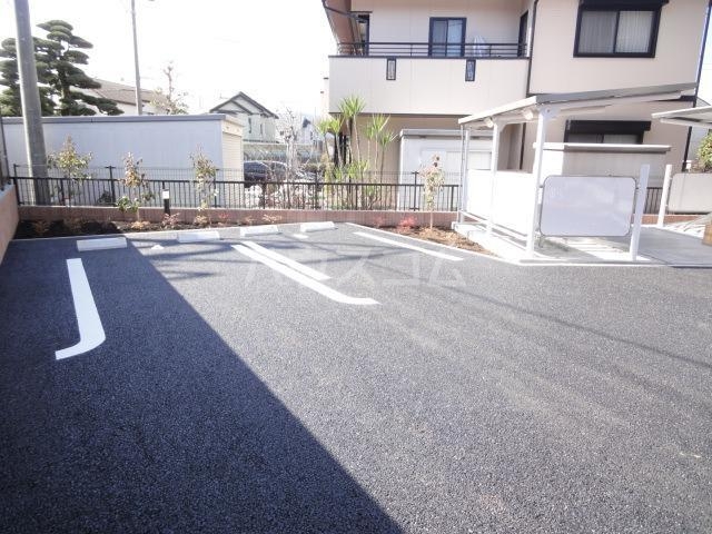 21/28 駐車場