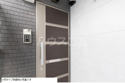 18/24 エントランス