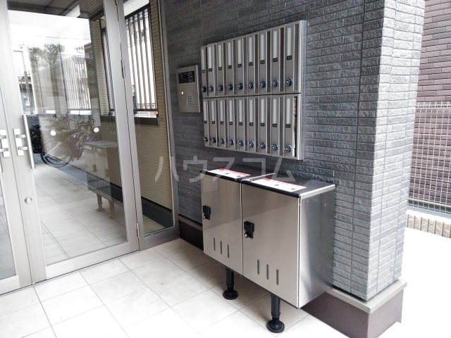 22/30 エントランス