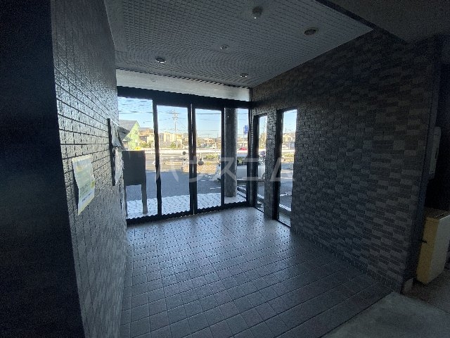22/29 エントランス