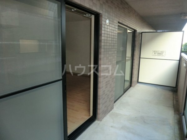 13/23 バルコニー