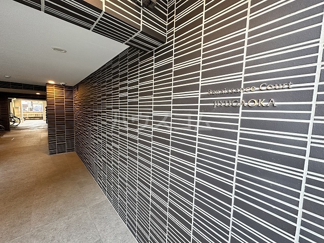 21/30 エントランス