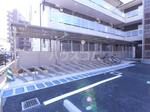 16/20 駐車場
