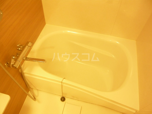 13/30 浴室