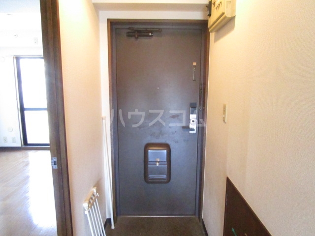 14/30 玄関