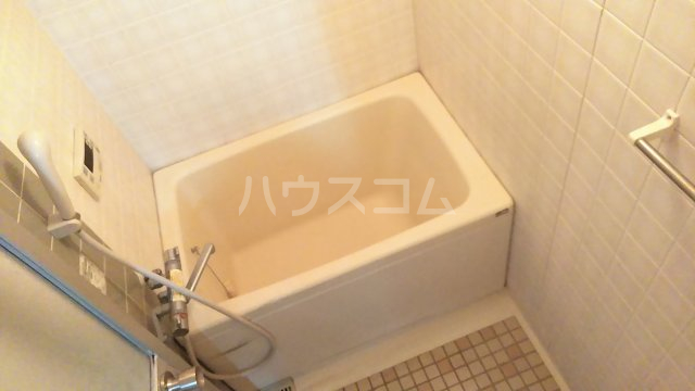 17/30 浴室