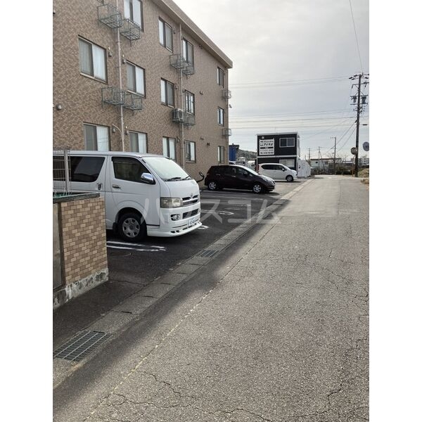 15/25 駐車場
