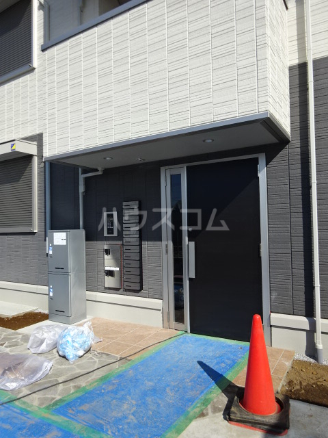 21/26 エントランス