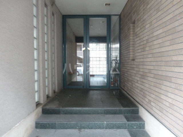 3/8 エントランス