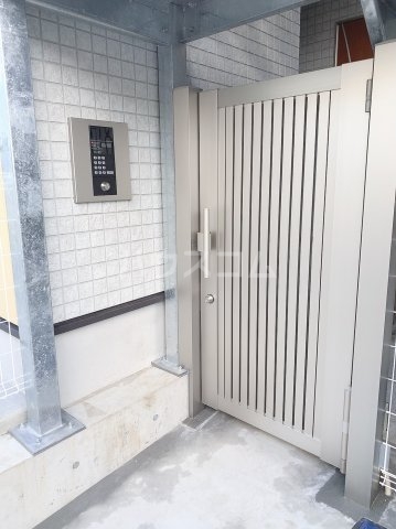 2/8 エントランス