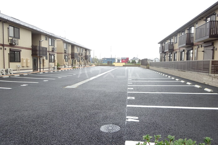 23/27 駐車場
