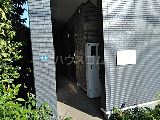 16/21 エントランス