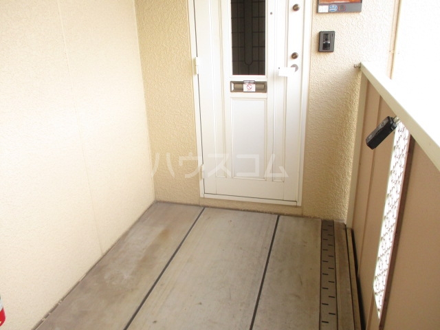 22/25 エントランス