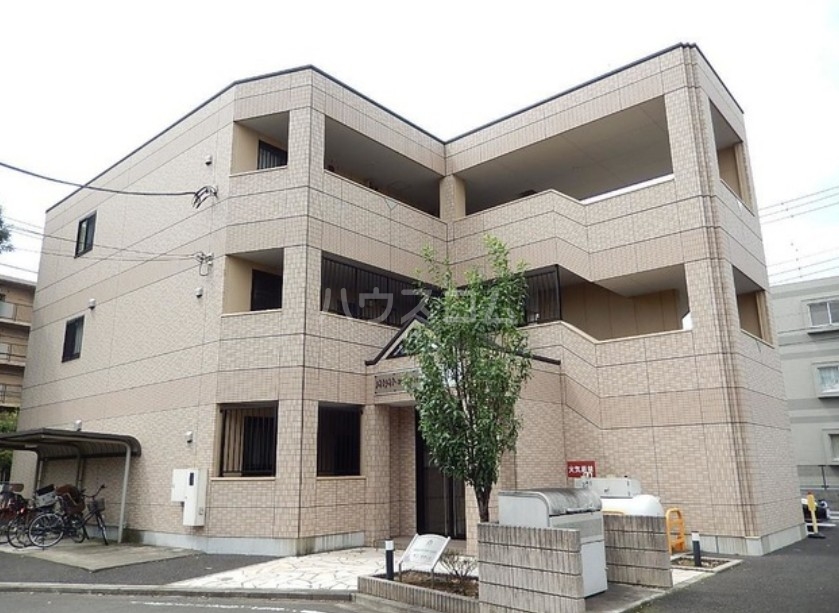 23/25 エントランス