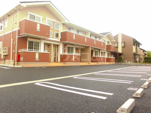 2/7 駐車場