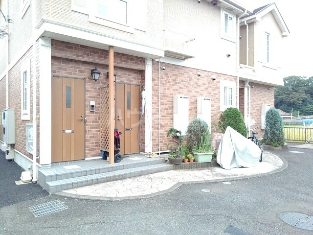 16/21 エントランス