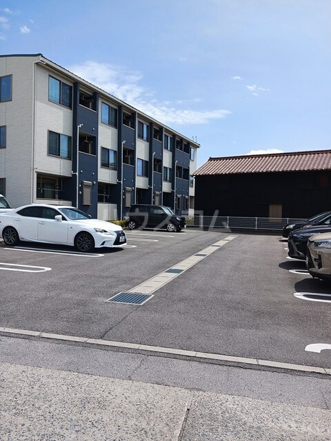 2/4 駐車場