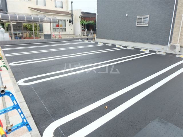 23/30 駐車場