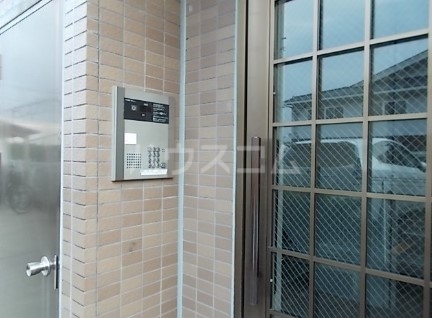 24/30 エントランス