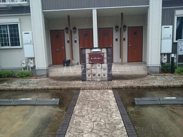 13/20 エントランス