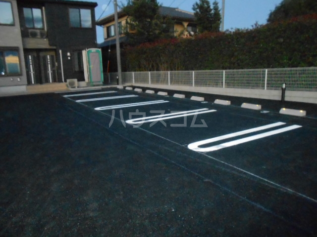 14/20 駐車場