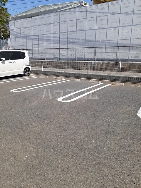 3/7 駐車場