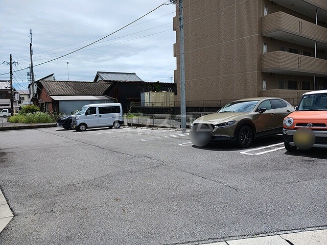 14/20 駐車場