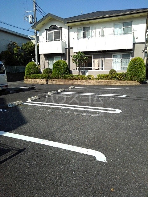 23/29 駐車場