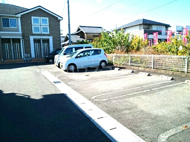 16/22 駐車場