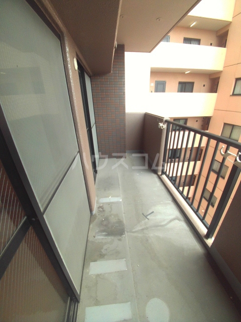 19/26 バルコニー